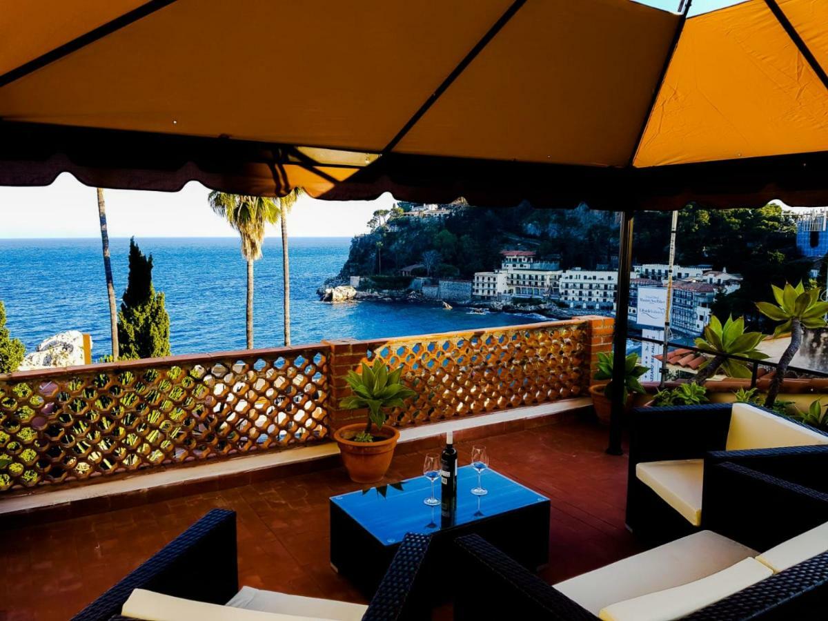 La Bomboniera Della Brigata Spendereccia! Apartment Taormina Luaran gambar