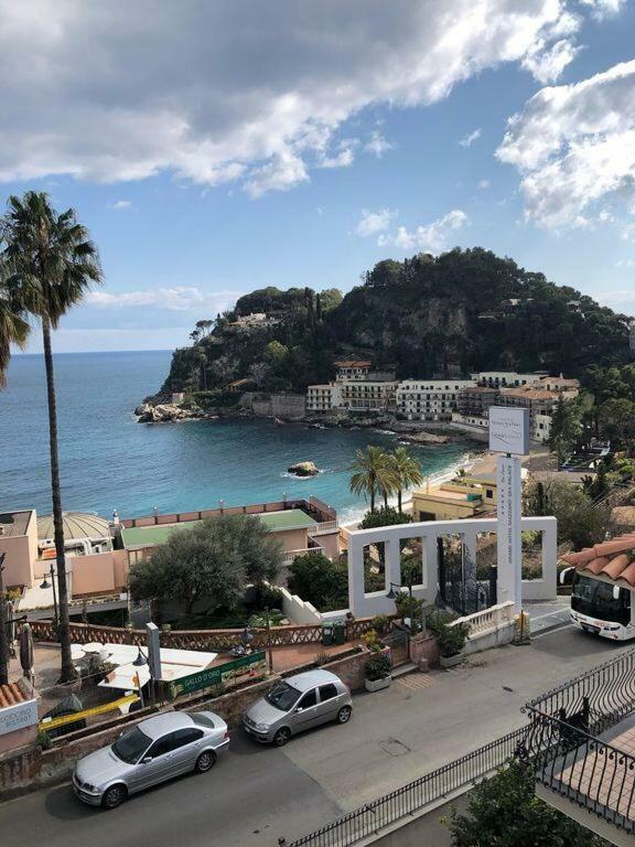 La Bomboniera Della Brigata Spendereccia! Apartment Taormina Luaran gambar